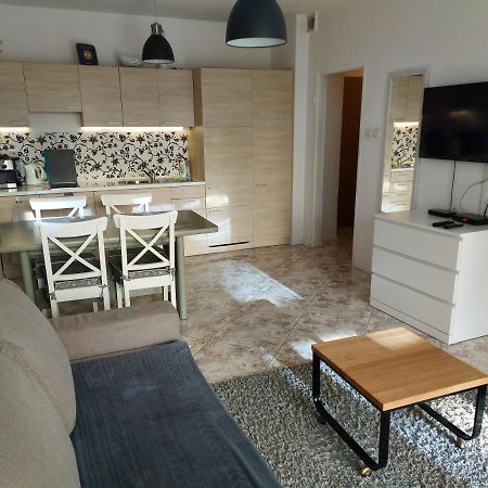 Apartament Portowy Z Garazem, Ul Towarowa Kolobrzeg Ngoại thất bức ảnh