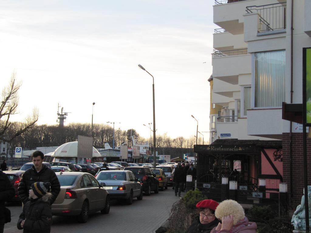 Apartament Portowy Z Garazem, Ul Towarowa Kolobrzeg Phòng bức ảnh